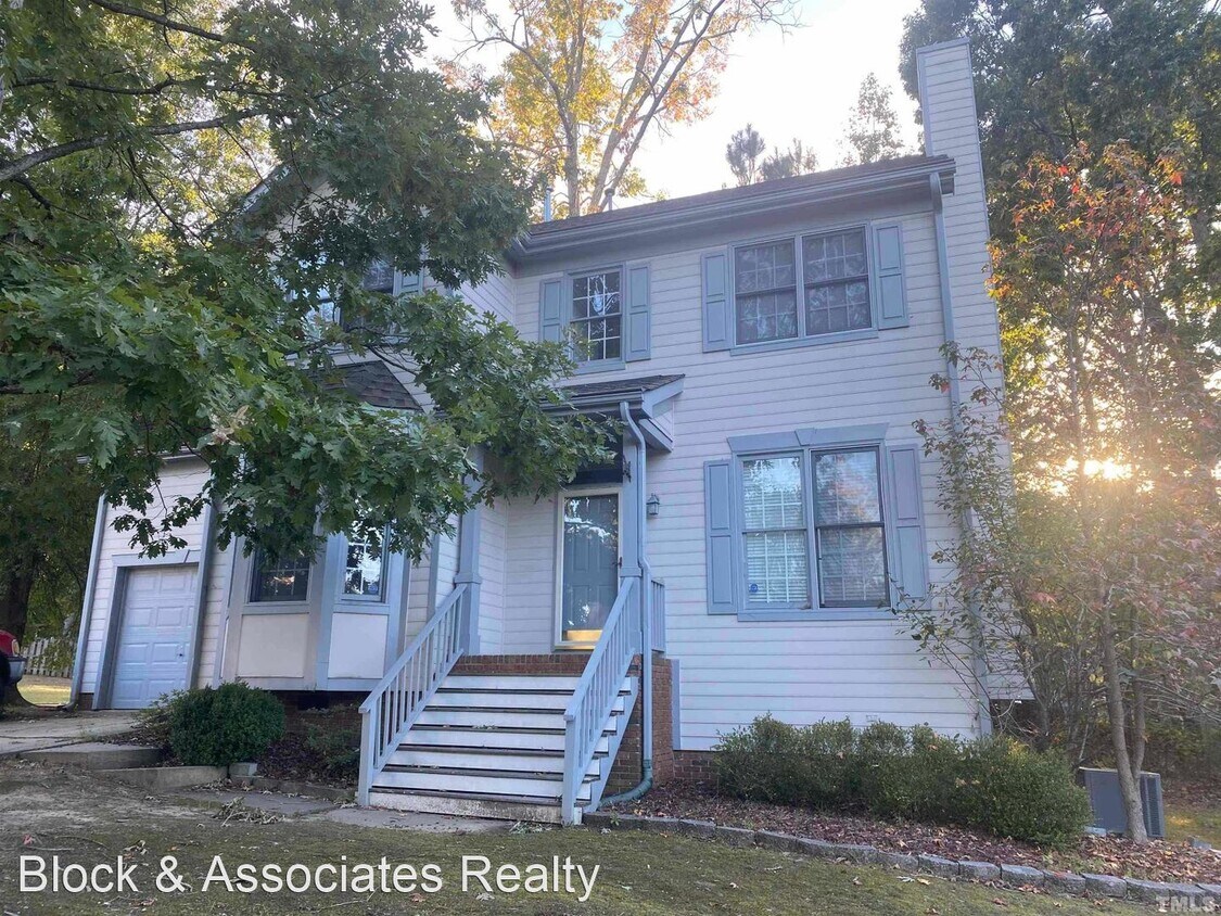 3 br, 2.5 bath House 101 Mint Hill Drive House Rental in Cary, NC