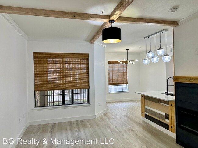 Building Photo - 2 br, 2 bath House - 6765 Corporate Blvd U...