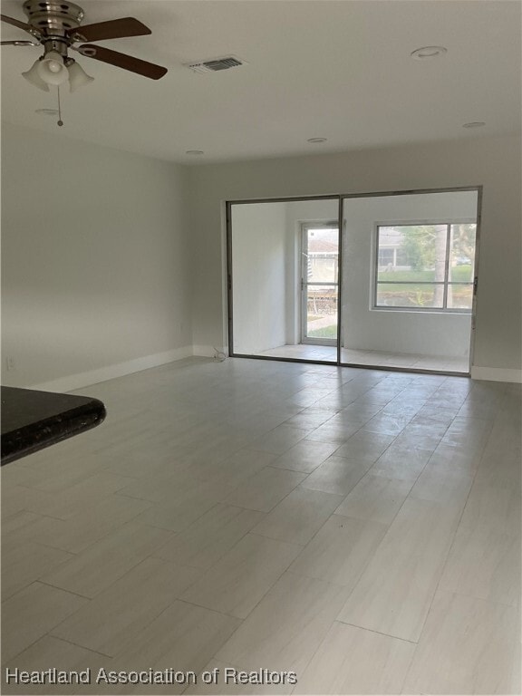 Foto del edificio - 113 Jasmine Ct