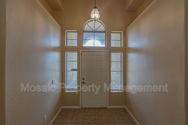 Foto del edificio - 1489 E Oxford Ln