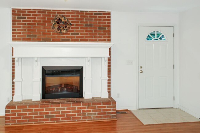 Foto del edificio - Single level living, backs to trees