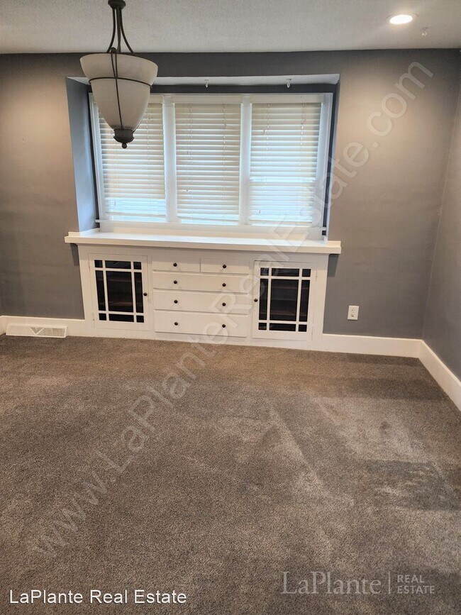 Foto del edificio - 3 br, 2 bath House - 920 Toronto Ave.