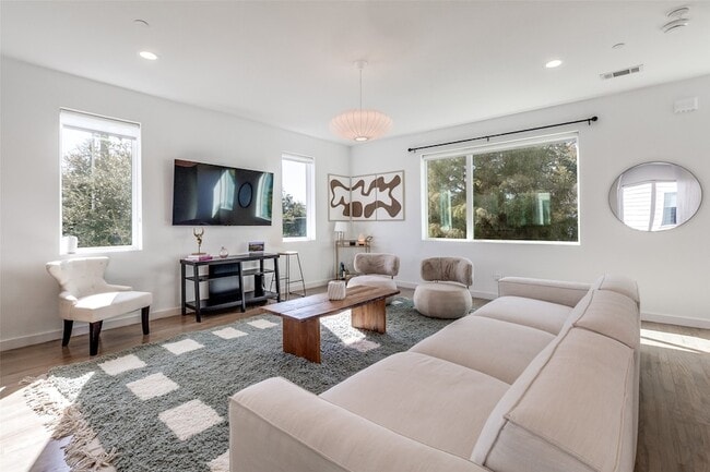 Photo - 1430 Grigsby Ave Townhome