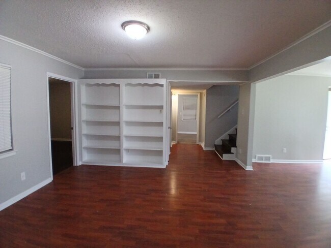 Foto del edificio - Large, Newly Rehabbed Home in Raleigh