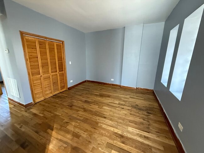 Building Photo - 1142 S Francisco Ave