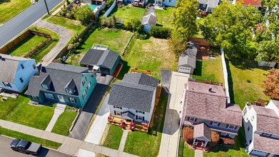 Building Photo - 116 Mary St