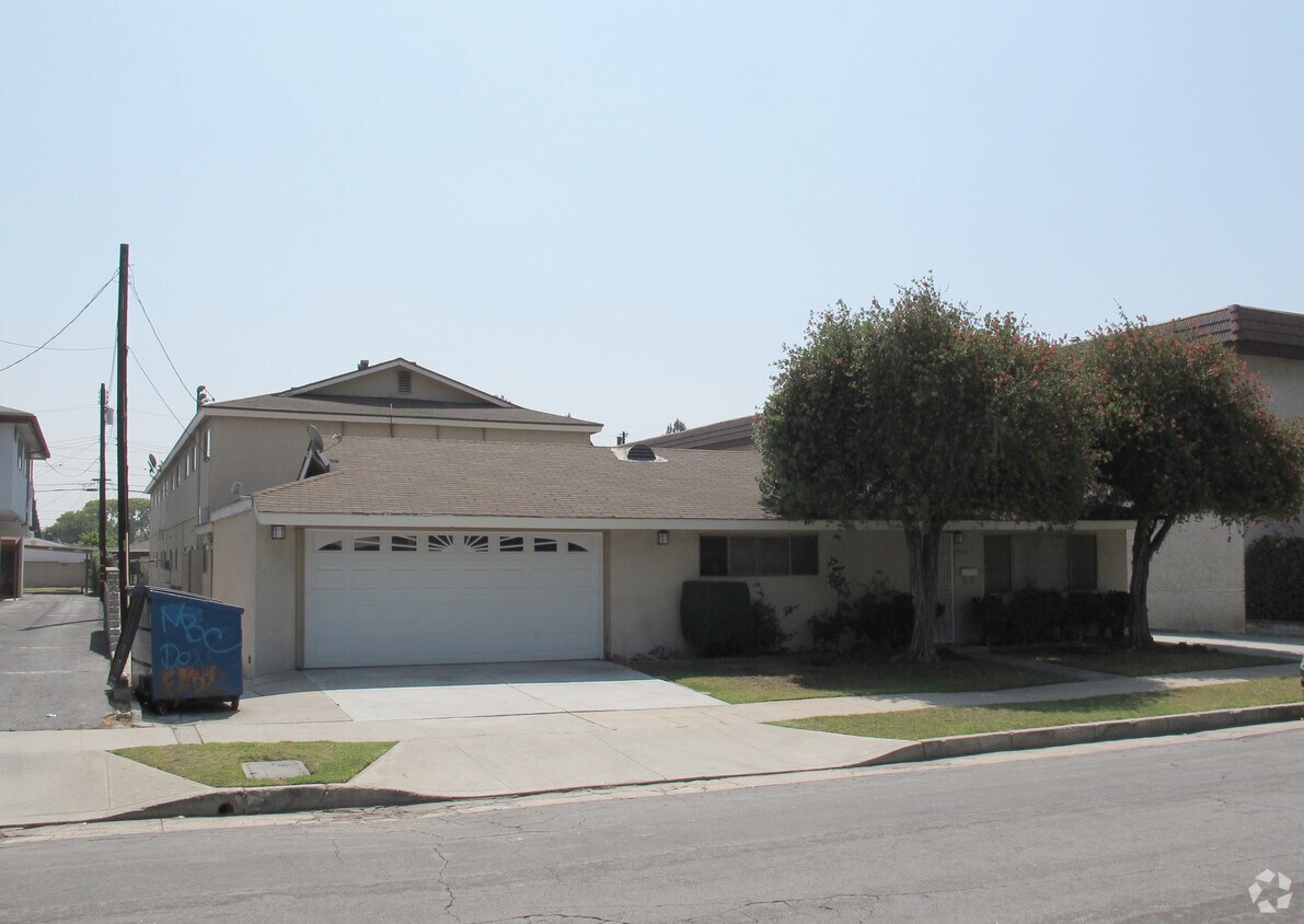 Building Photo - 1500 Benito Ave