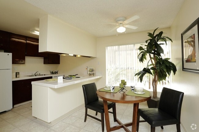 Dining Area - Seawind Apartments