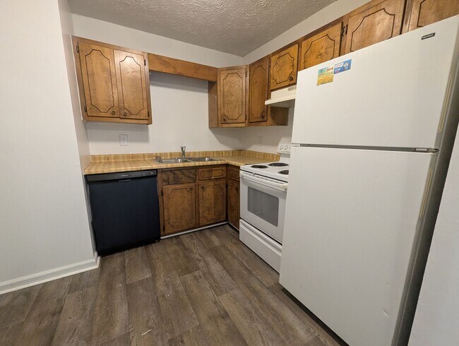 Building Photo - 255 Rustwood Dr