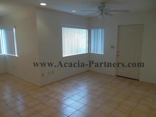 Foto del edificio - Great Home Within Walking Distance to U of A