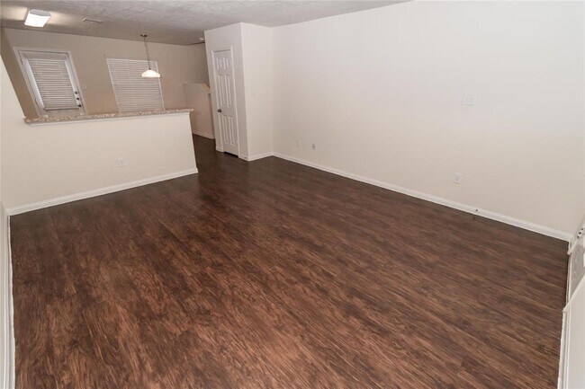 Building Photo - 10943 Myrtle Oak St