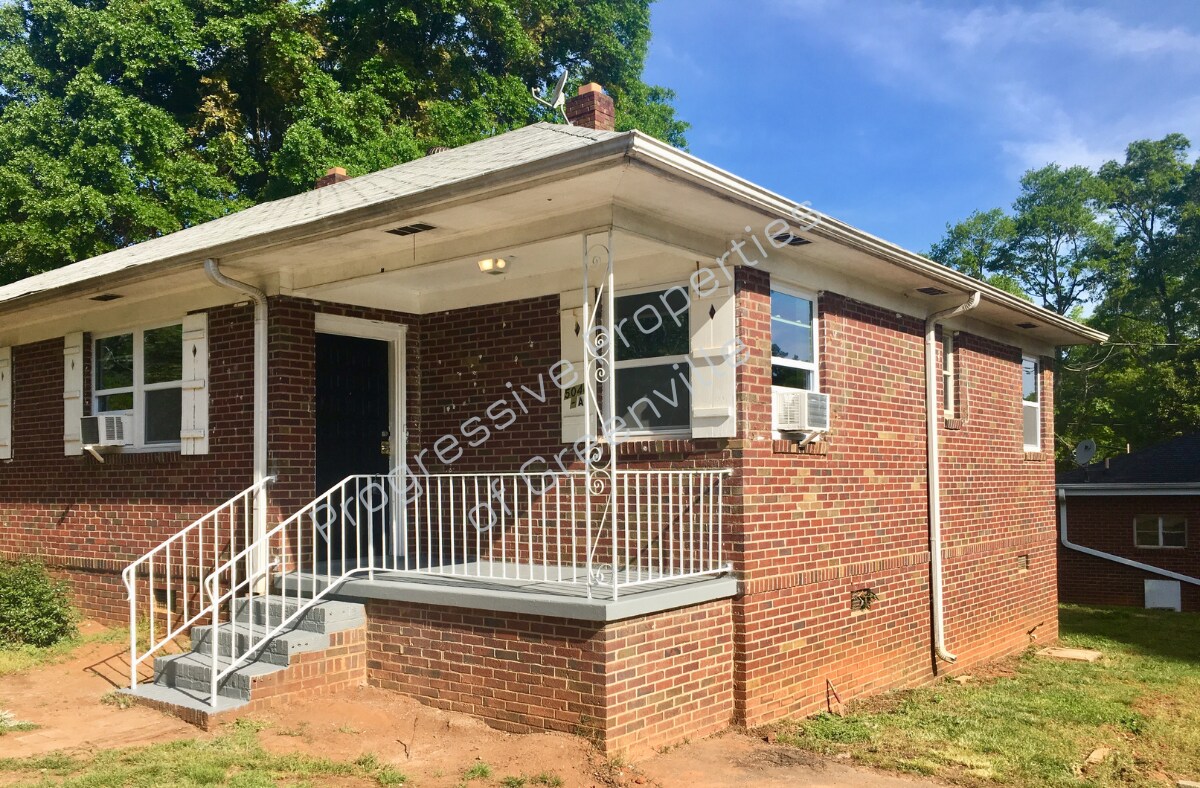 Primary Photo - 5048 Old Augusta Rd