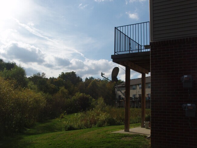 Foto del edificio - 2149 Knotty Pine Tr