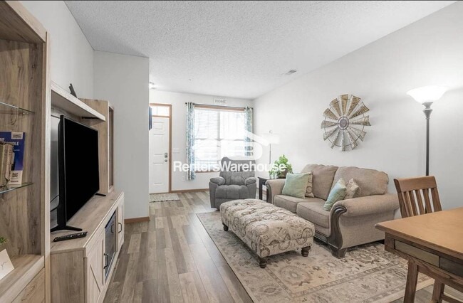 Building Photo - 14649 Sapphire Way