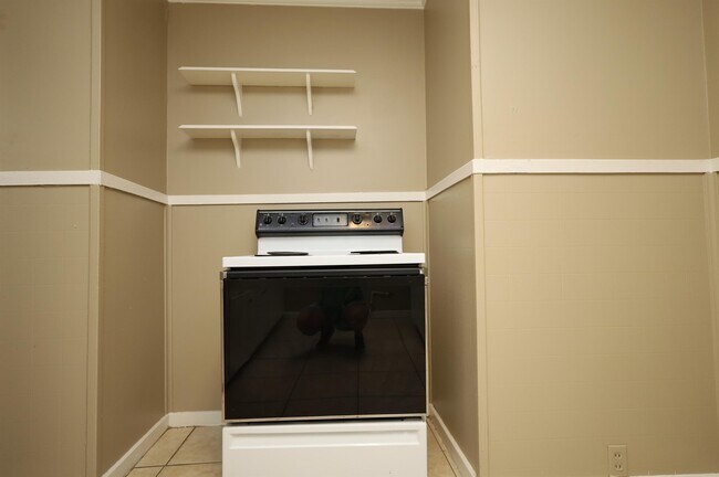 Building Photo - 1615 Beauford Pl
