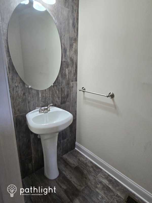 Building Photo - 4605 Creekside Cove