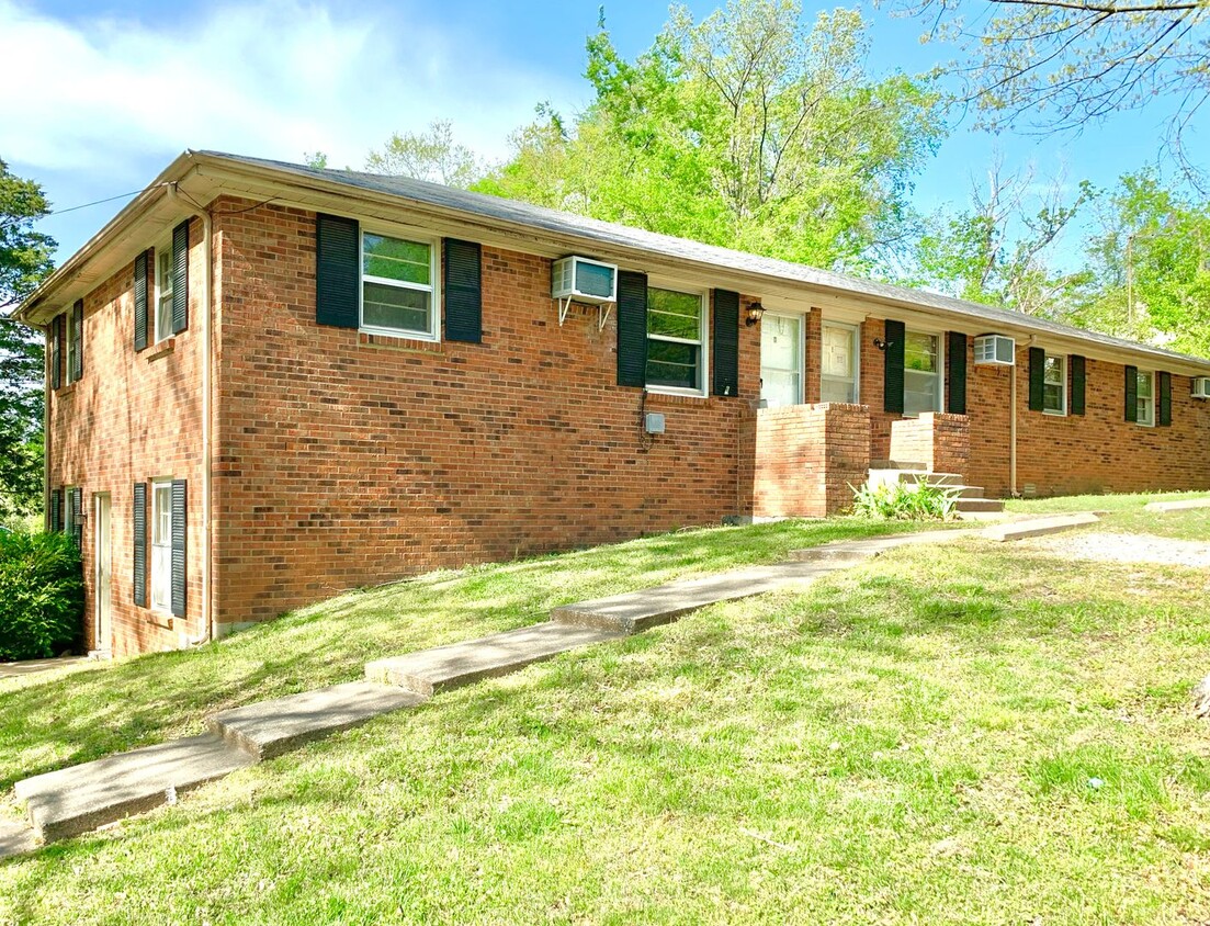 Primary Photo - 72 E Fork Dr