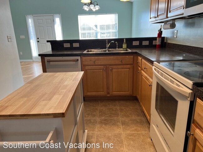 Building Photo - 3 br, 2 bath House - 408 Moat Court