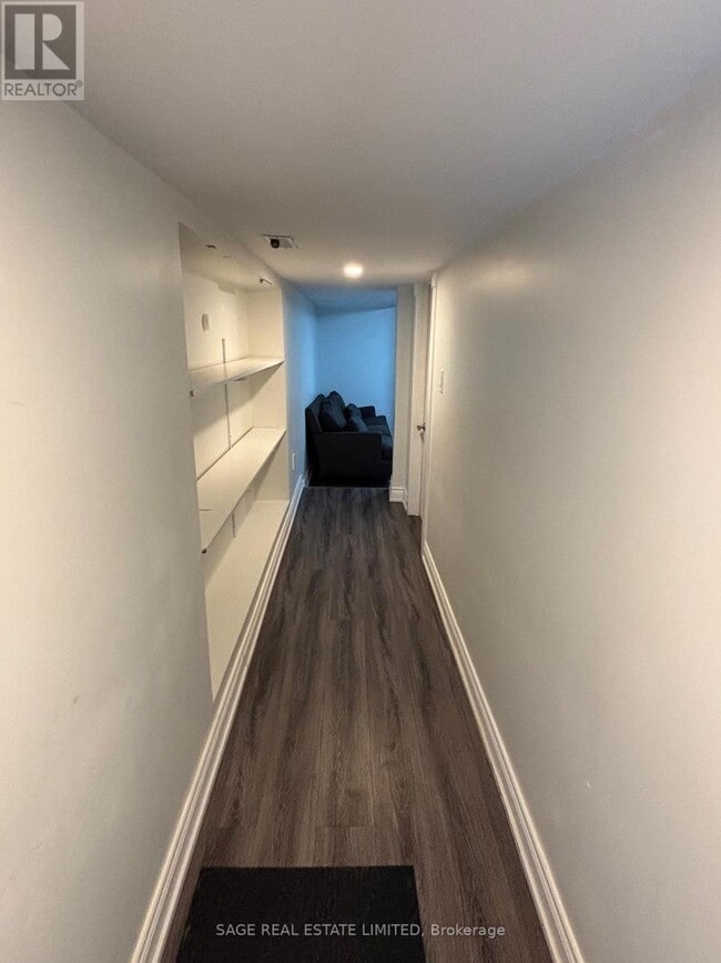 Building Photo - 230 Lawrence Ave W