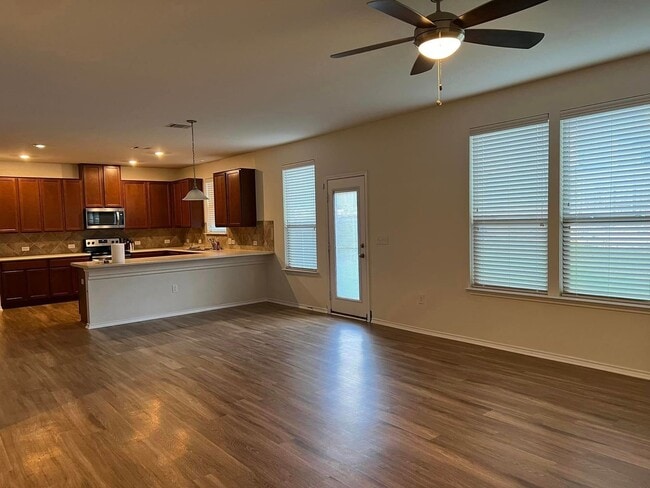Building Photo - 7609 Ballydawn Dr