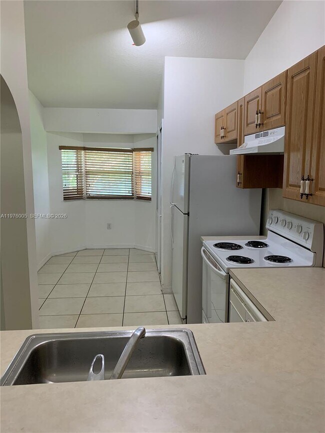 Foto del edificio - 1250 SE 29th St