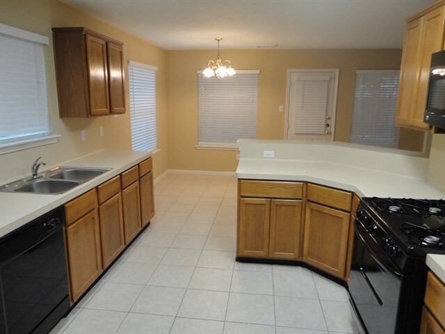 Foto del edificio - 17114 Pecan Acres Dr