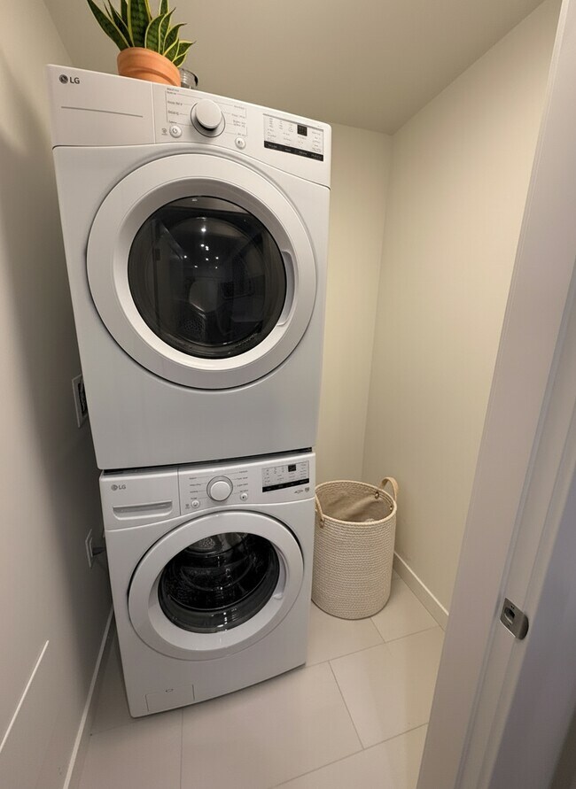 Photo du bâtiment - 5382-200 200 St