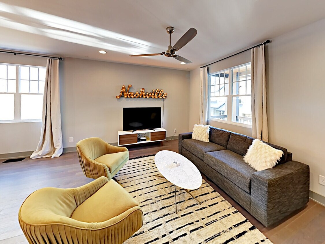 Foto principal - 2125 8th Ave S