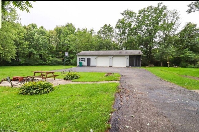 Building Photo - TWO BEDROOM RAVENNA HOME