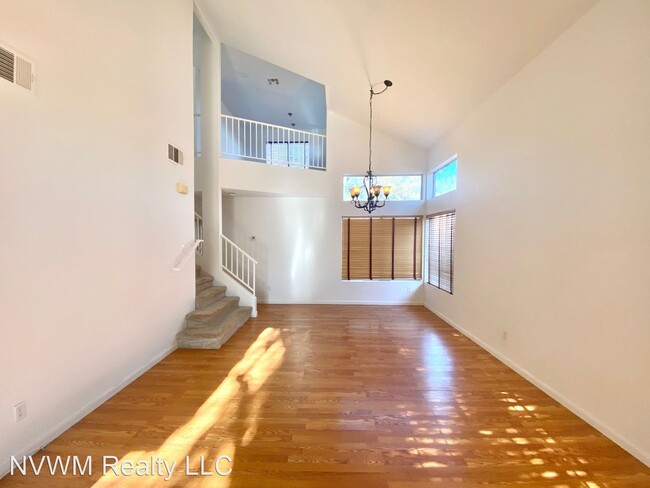 Building Photo - 3 br, 2.5 bath House - 10208 Anoka Ave