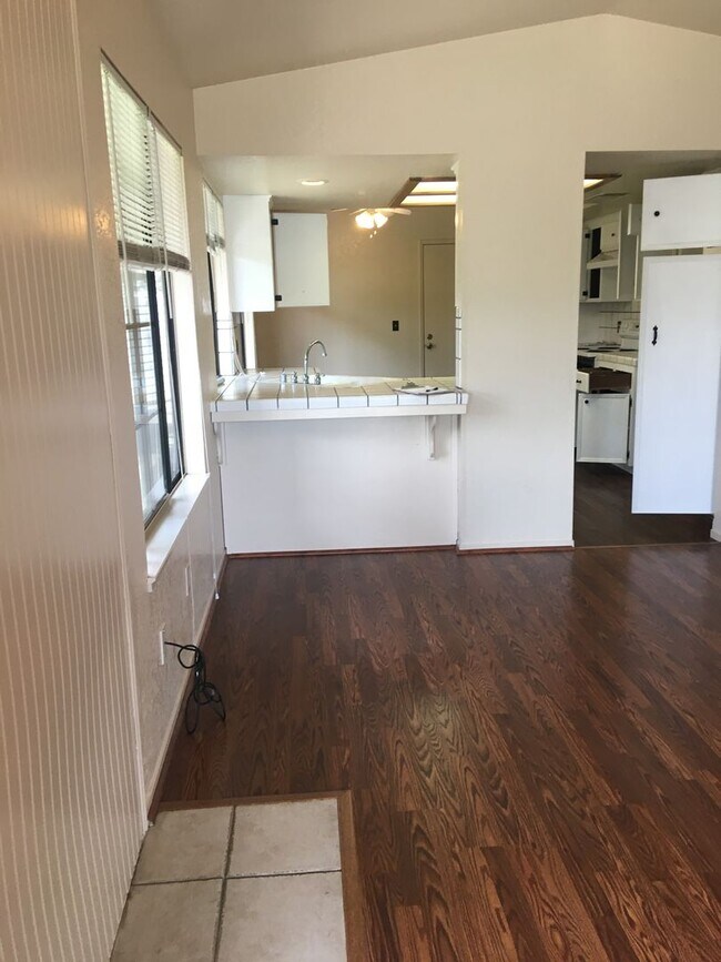 Photo - 1274 Devonwood Dr House