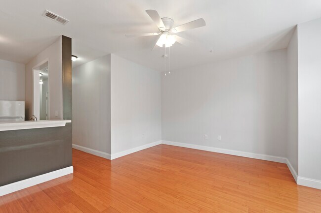 Building Photo - 1722 Marlton Ave