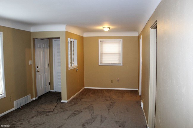 Building Photo - 13591 Lenore
