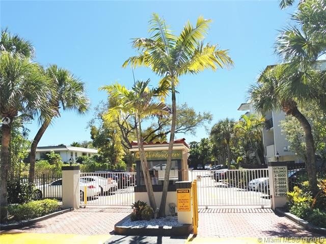 Gated Security and Guard - 6904 N Kendall Dr
