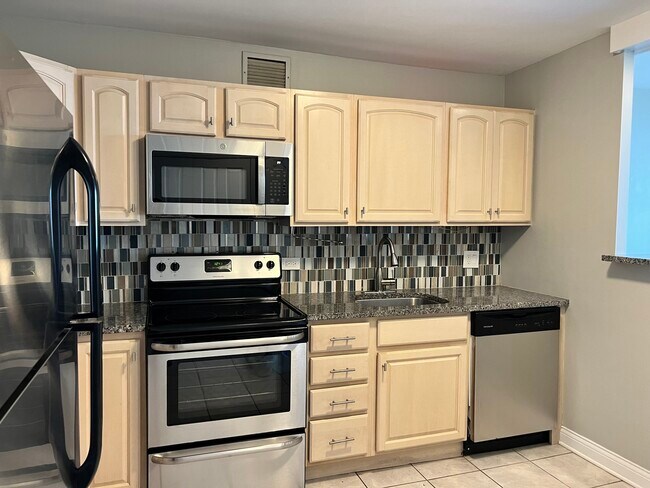 Foto del edificio - 1636 N Wells St