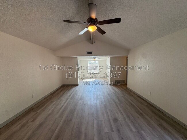 Building Photo - 4900 French Wood Dr