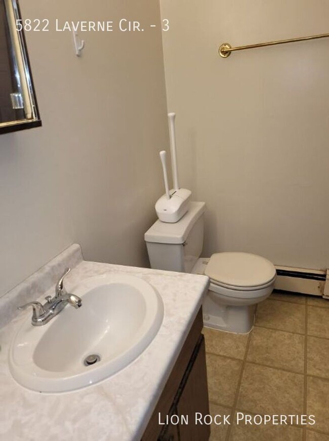 Building Photo - Spacious 2-Bedroom Apartment for $1,125/mo...