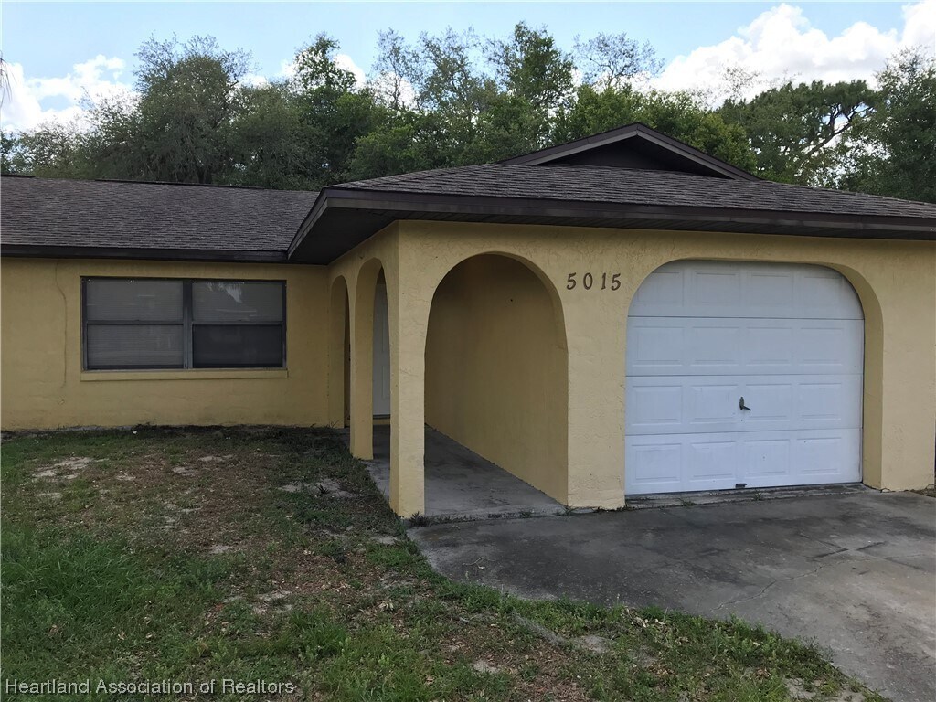 5015 Manatee Dr, Sebring, FL 33870 Townhome Rentals in Sebring FL