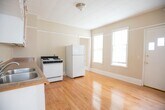 Foto principal - 2429-2431 N. Farwell Ave
