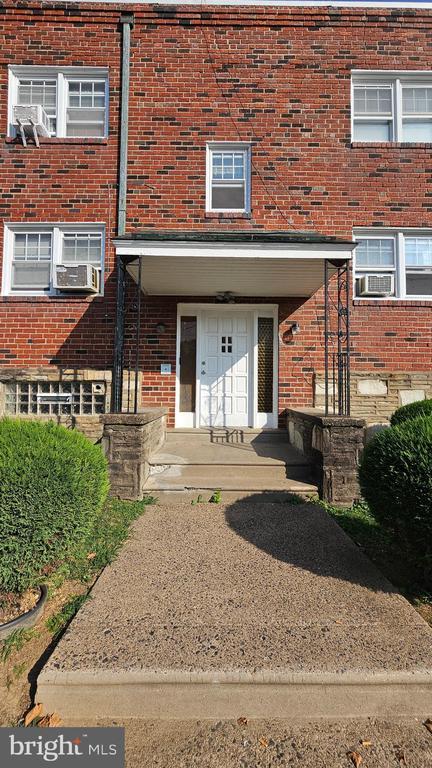 Building Photo - 529-31 McKinley St