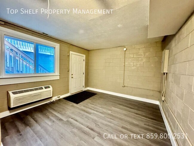 Foto del edificio - Studio Apartment - ALL UTILITIES INCLUDED!