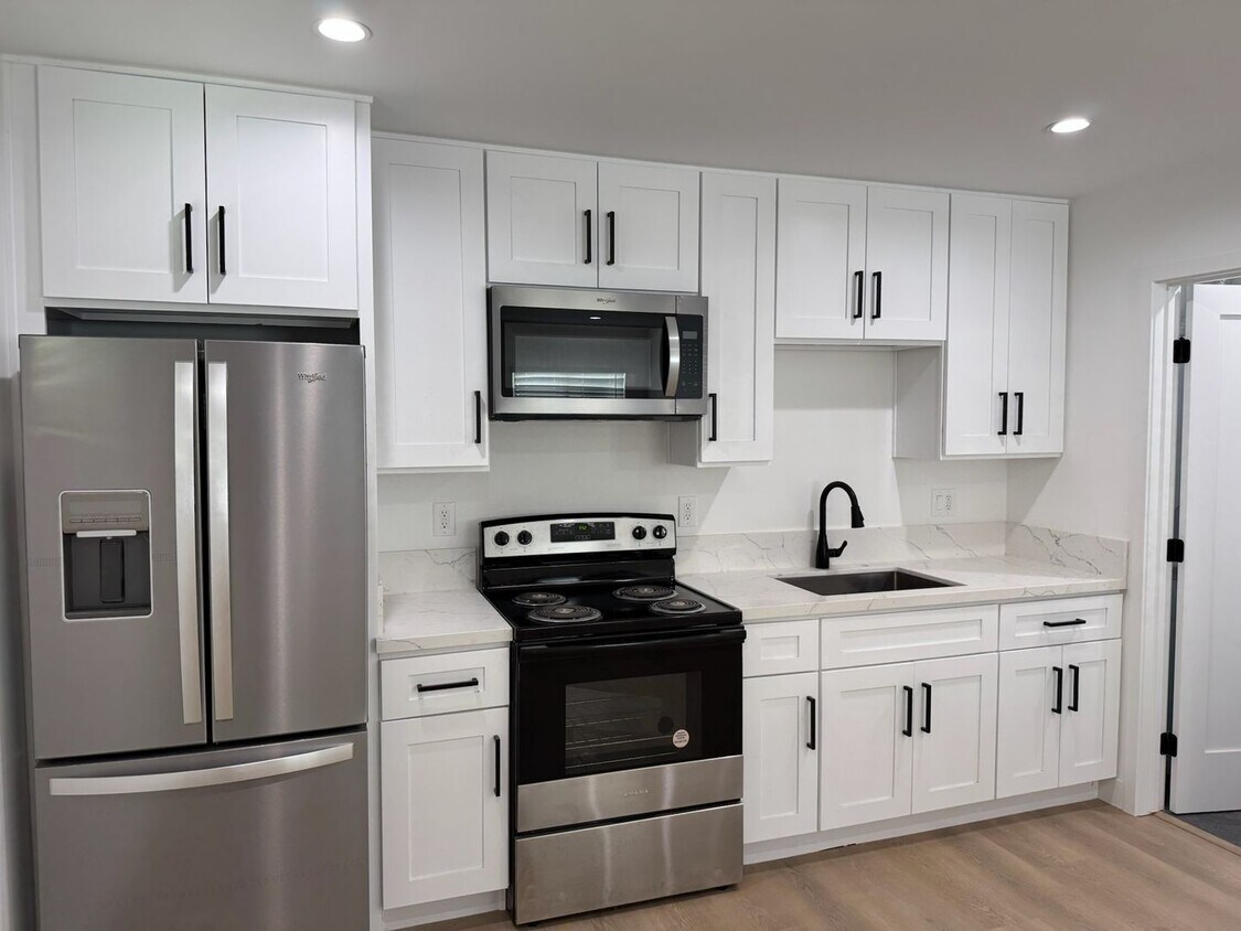 Foto principal - Brand New ADU in Downtown Newhall