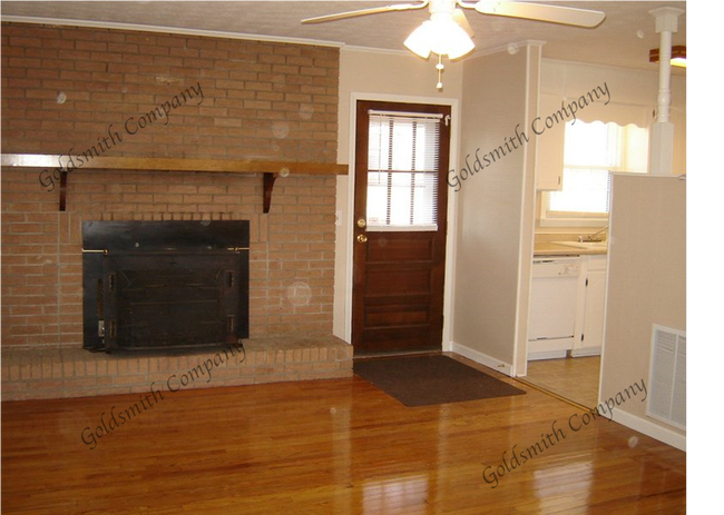 Foto del edificio - 108 Anglewood Drive