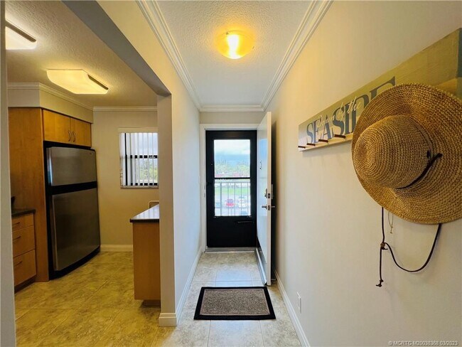 Foto del edificio - 9490 S Ocean Dr