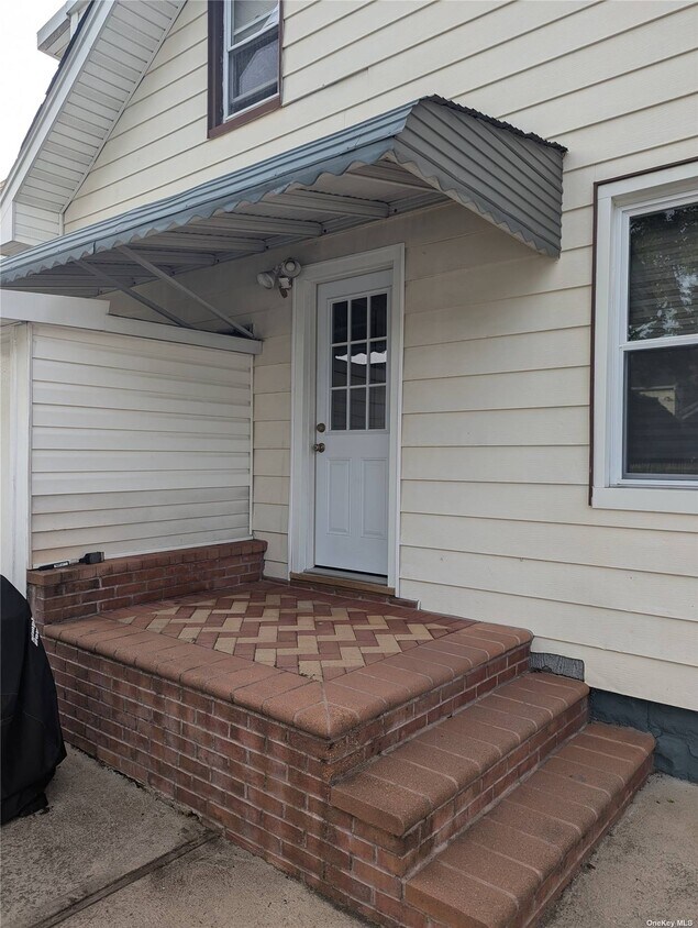 Primary Photo - 2937 Davis St