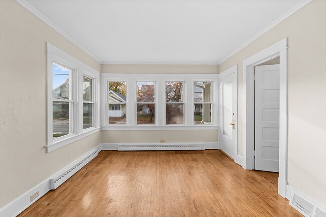 Building Photo - 1005 Woodsdale Ave