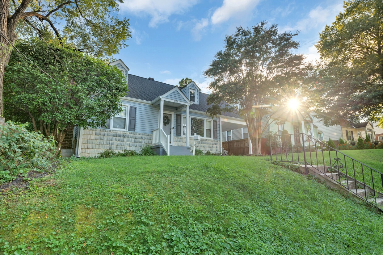 Foto principal - 3109 Madison Pl