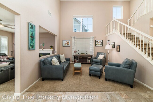 Building Photo - 4 br, 3 bath House - 2359 Merwin Dr.