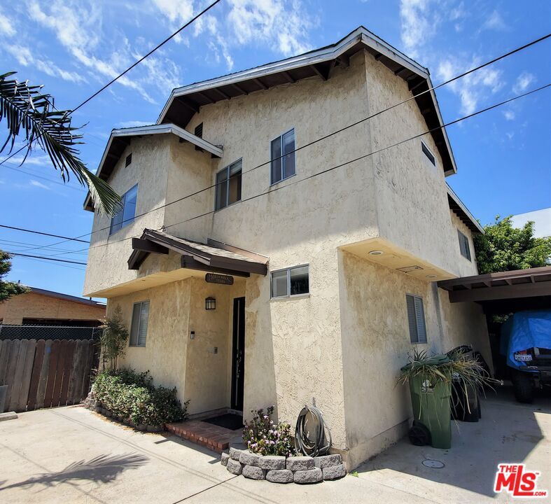 Primary Photo - 2235 1/2 Wellesley Ave