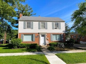 Building Photo - 1544 Adams St